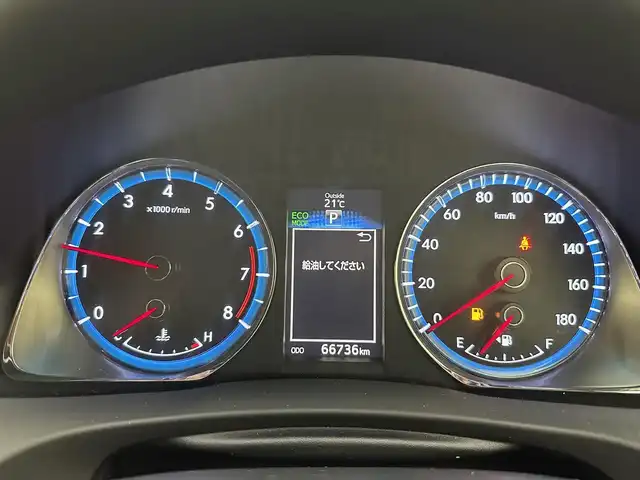 トヨタ ハリアー エレガンス 兵庫県 2015(平27)年 6.7万km ホワイトパールクリスタルシャイン 純正９インチナビ（NSZT-Y64T）/（フルセグ/CD/DVD/Bluetooth/MSV）/バックカメラ/ビルトインＥＴＣ/ハーフレザーシート/D席パワーシート/フロアマット/ＬＥＤヘッドライト/ＬＥＤフォグ/オートライト/スマートキー/コンビステアリング/アイドリングストップ