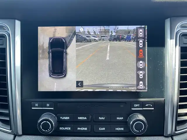 ポルシェ マカン GTS 福岡県 2017(平29)年 2.9万km グレー ・クルーズコントロール/・純正HDDナビ/USB/Bluetooth/CD/DVD/AUX/・全方位カメラ/・ハーフレザーシート/シートヒーター/・フルセグ/・ETC/・純正20AW/・アイドリングストップ/・スマートキー/・パワーシート/・レーンキープアシスト/・オートライト/・LEDライト