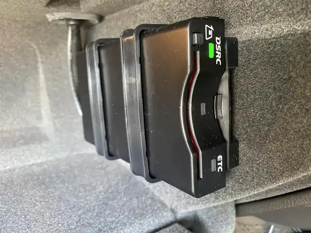 ポルシェ マカン GTS 福岡県 2017(平29)年 2.9万km グレー ・クルーズコントロール/・純正HDDナビ/USB/Bluetooth/CD/DVD/AUX/・全方位カメラ/・ハーフレザーシート/シートヒーター/・フルセグ/・ETC/・純正20AW/・アイドリングストップ/・スマートキー/・パワーシート/・レーンキープアシスト/・オートライト/・LEDライト