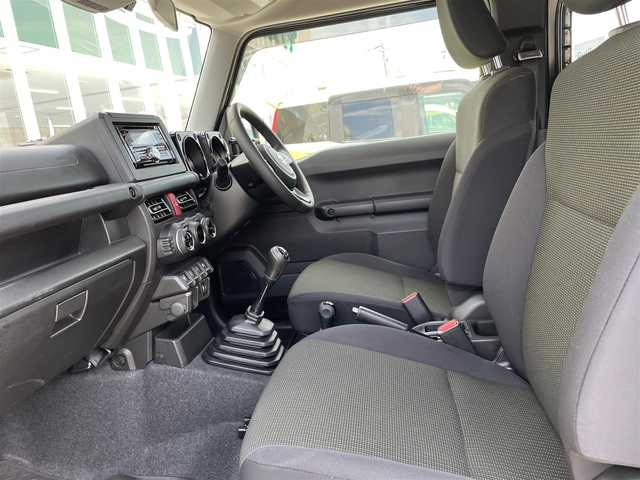 スズキ ジムニー XC 石川県 2023(令5)年 2.8万km ブルーイッシュブラックパール3 4WD/社外オーディオ/ブラックアルミホイール/クルーズコントロール/スマートキー/プッシュスタート/電動ミラー/LEDヘッドライト/シートヒーター/ロッドホルダー/オプショングリル/フォグランプ/ETC/保証書