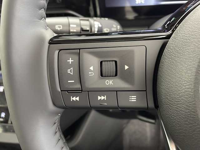 日産 セレナ e－パワー ハイウェイスター V 鹿児島県 2025(令7)年 0.1万km未満 プリズムホワイト 登録済未使用車/メーカー純正12インチナビ/（AM/FM/BT/HDMI/フルセグTV）/純正11型フリップダウン/エマージェンシーブレーキ/プロパイロット/両側パワースライドドア/デジタルインナーミラー/電動パーキングブレーキ/オートホールド機能/オートライト/オートハイビーム/ワイヤレス充電/ドライブレコーダー（前後）/保証書、取説
