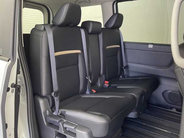 日産 セレナ e－パワー ハイウェイスター V 鹿児島県 2025(令7)年 0.1万km未満 プリズムホワイト 登録済未使用車/メーカー純正12インチナビ/（AM/FM/BT/HDMI/フルセグTV）/純正11型フリップダウン/エマージェンシーブレーキ/プロパイロット/両側パワースライドドア/デジタルインナーミラー/電動パーキングブレーキ/オートホールド機能/オートライト/オートハイビーム/ワイヤレス充電/ドライブレコーダー（前後）/保証書、取説