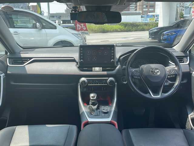 トヨタ ＲＡＶ４ アドベンチャー オフロードPKG 福岡県 2022(令4)年 3.1万km スーパーホワイトⅡ ワンオーナー/純正ナビ（Bluetooth ・フルセグTV）/ドライブレコーダー（前後）/クルーズコントロール（追従あり）/スペアキー/USB入力端子/パワーウィンドウ/MTモード付AT/純正アルミホイール/純正フロアマット/エアシート/パワーシート/ルーフレール/プッシュスタート/パワーステアリング/スマートキー/ABS/横滑り防止装置/衝突被害軽減システム/盗難防止装置/コーナーセンサー（前後）/レーンキープアシスト/オートライト/ダウンヒルアシストコントロール/ステアリングヒーター/取扱説明書/保証書