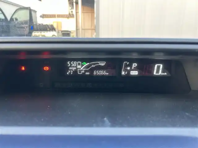 トヨタ アクア S 島根県 2016(平28)年 6.5万km ライムホワイトパールクリスタルシャイン 登録時走行距離65066km/トヨタセーフティセンス/純正ナビ/CD/ワンセグTV/Bluetooth/バックカメラ/オートライト/オートマチックハイビーム /LDA/スマートキー/スペアキー /プッシュスタート /ステアリングスイッチ/純正フロアマット/ドアバイザー