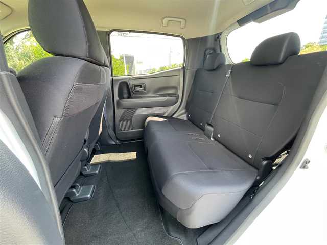 日産 サクラ X 大阪府 2023(令5)年 1.7万km ホワイトパール 純正ディスプレイオーディオ　/ターボ車　/Ｂｌｕｅｔｏｏｔｈ　/純正マット　/バックカメラ　/ベンチシート　/純正アルミホイール　/オートライト　/ＬＥＤライト　/プラグインハイブリット車 /PHEV /HDDナビ/ワンオーナー