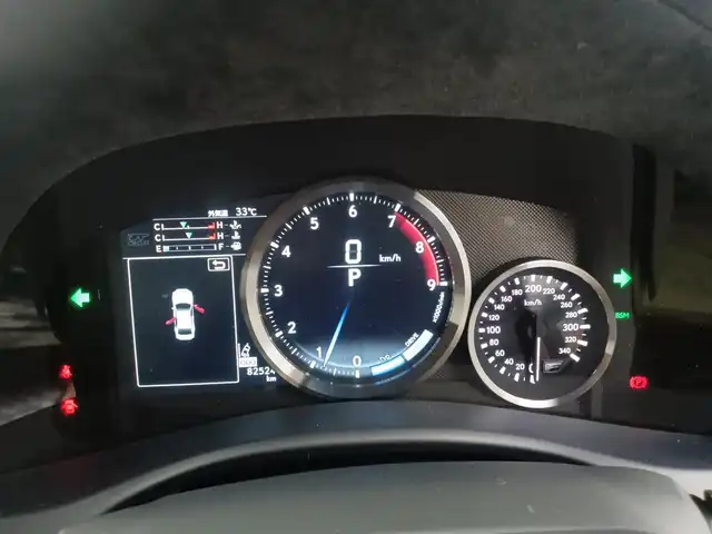 レクサス ＧＳ Ｆ 愛知県 2016(平28)年 8.3万km グラファイトブラックガラスフレーク サンルーフ/レザーシート/メーカー純正ナビ/・CD/DVD/BT/フルセグTV/純正オレンジキャリパー/パワートランク/レーダークルーズコントロール/プリクラッシュセーフティ/ブラインドスポットモニター/レーンキープ/カラーヘッドアップディスプレイ/ドライブレコーダー（TZ-D201）/ETC2.0/運転席助手席パワーシート/シートヒーター/エアシート/ステアリングヒーター/19インチ純正アルミホイール/3眼LEDヘッドライト
