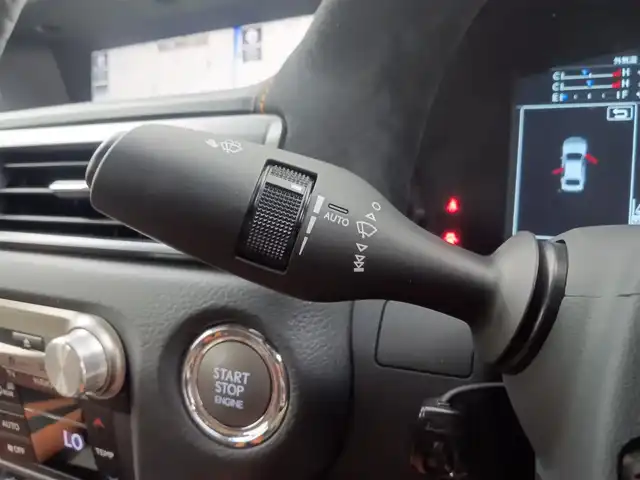 レクサス ＧＳ Ｆ 愛知県 2016(平28)年 8.3万km グラファイトブラックガラスフレーク サンルーフ/レザーシート/メーカー純正ナビ/・CD/DVD/BT/フルセグTV/純正オレンジキャリパー/パワートランク/レーダークルーズコントロール/プリクラッシュセーフティ/ブラインドスポットモニター/レーンキープ/カラーヘッドアップディスプレイ/ドライブレコーダー（TZ-D201）/ETC2.0/運転席助手席パワーシート/シートヒーター/エアシート/ステアリングヒーター/19インチ純正アルミホイール/3眼LEDヘッドライト