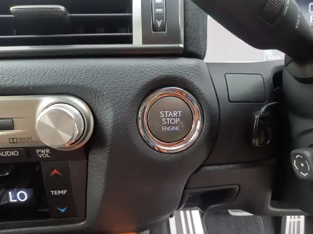レクサス ＧＳ Ｆ 愛知県 2016(平28)年 8.3万km グラファイトブラックガラスフレーク サンルーフ/レザーシート/メーカー純正ナビ/・CD/DVD/BT/フルセグTV/純正オレンジキャリパー/パワートランク/レーダークルーズコントロール/プリクラッシュセーフティ/ブラインドスポットモニター/レーンキープ/カラーヘッドアップディスプレイ/ドライブレコーダー（TZ-D201）/ETC2.0/運転席助手席パワーシート/シートヒーター/エアシート/ステアリングヒーター/19インチ純正アルミホイール/3眼LEDヘッドライト