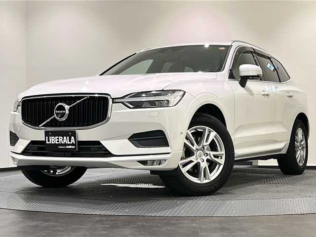 ボルボ ＸＣ６０ T5 AWD モーメンタム 新潟県 2018(平30)年 4.1万km アイスホワイト HDDナビゲーションシステム【CD/BT/フルセグ】/AppleCarPlay/AndoroidAuto/レーンイーピングエイド/クロストラフィックアラート/ステアリング・アシスト付BLIS/パークアシストパイロット/360°カメラ/アダプティブ・クルーズ・コントロール/パイロット・アシスト/パワーバックドア/シートヒーター【D/N席】/LEDヘッドライト/パワーシート(D/N席)/レザーシート/スペアキー/ETC【DSRC】