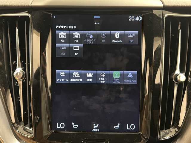 ボルボ ＸＣ６０ T5 AWD モーメンタム 新潟県 2018(平30)年 4.1万km アイスホワイト HDDナビゲーションシステム【CD/BT/フルセグ】/AppleCarPlay/AndoroidAuto/レーンイーピングエイド/クロストラフィックアラート/ステアリング・アシスト付BLIS/パークアシストパイロット/360°カメラ/アダプティブ・クルーズ・コントロール/パイロット・アシスト/パワーバックドア/シートヒーター【D/N席】/LEDヘッドライト/パワーシート(D/N席)/レザーシート/スペアキー/ETC【DSRC】