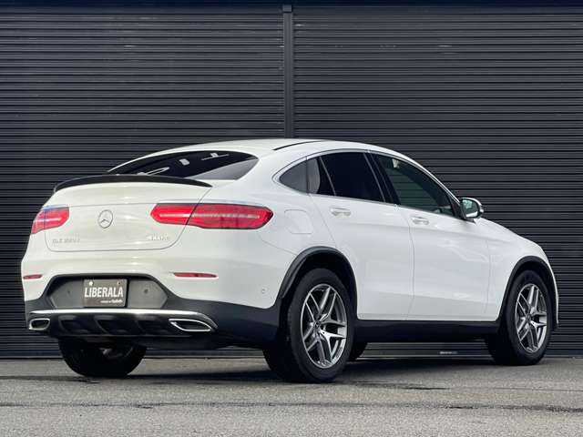 メルセデス・ベンツ ＧＬＣ２２０ d 4マチック クーペ スポーツ 山梨県 2020(令2)年 6.1万km ポーラホワイト レーダーセーフティＰＫＧ/ACC/純正ＨＤＤナビ/フルセグ/ＢＴ/ＣＤ/ＤＶＤ/３６０°カメラ/半革/パワーシート/シートヒーター/電動テールゲート/キーレスゴー/ＬＥＤヘッドライト/ETC/純正１９インチＡＷ