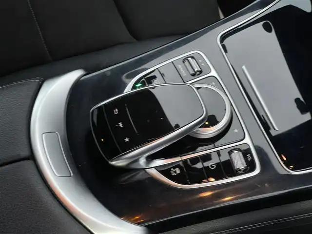 メルセデス・ベンツ ＧＬＣ２２０ d 4マチック クーペ スポーツ 山梨県 2020(令2)年 6.1万km ポーラホワイト レーダーセーフティＰＫＧ/ACC/純正ＨＤＤナビ/フルセグ/ＢＴ/ＣＤ/ＤＶＤ/３６０°カメラ/半革/パワーシート/シートヒーター/電動テールゲート/キーレスゴー/ＬＥＤヘッドライト/ETC/純正１９インチＡＷ