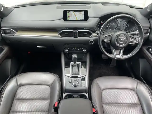 マツダ ＣＸ－５ XD エクスクルーシブモード 福岡県 2018(平30)年 4.3万km マシーングレープレミアムM ワンオーナー/サンルーフ/BOSEプレミアムサウンド/純正メモリナビ/　(AM/FM/Bluetooth/CD/DVD/フルセグTV)/360°ビューモニター/バック/フロント/サイドモニター/i-ACTIVSENSE/・誤発進抑制（前進・後退）/・アダプティブLEDヘッドライト/・アドバンストスマートシティブレーキサポート/・交通標識認識システム/・車間認知支援システム/・車線逸脱警報システム/・スマートシティブレーキサポート/・超音波センサー（フロント・リア）/・ドライバーアテンションアラート/・ハイビームコントロールシステム/・フォワードセンシングカメラ/・ブラインドスポットモニター/・レーダークルーズコントロール/・リアクロストラフィックアラート/・レーダーセンサー（フロント・リア）/・レーンキープアシスト/アイドリングストップ/純正19インチAW/パワーバックドア/前方ドライブレコーダー/ヘッドアップディスプレイ/ステアリングヒーター/黒レザーシート/パワーシート(D/N)/シートヒーター/エアシート（D/N）/シートメモリー(D)/純正フロアマット/USBポート/スペアキー×1/保証書/取扱説明書
