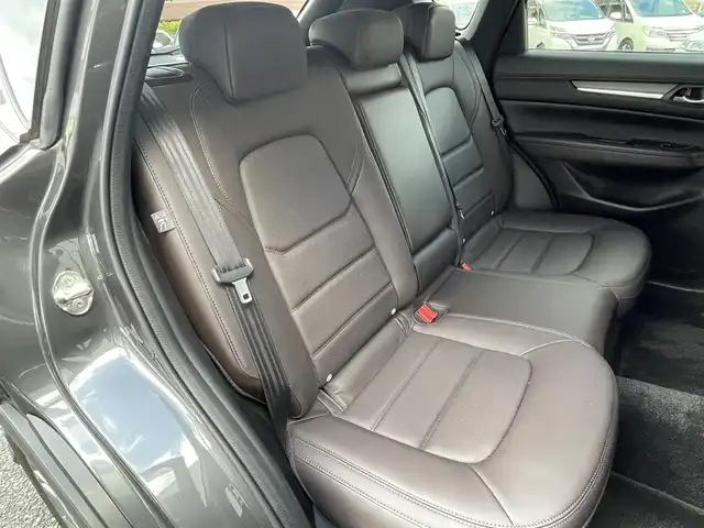 マツダ ＣＸ－５ XD エクスクルーシブモード 福岡県 2018(平30)年 4.3万km マシーングレープレミアムM ワンオーナー/サンルーフ/BOSEプレミアムサウンド/純正メモリナビ/　(AM/FM/Bluetooth/CD/DVD/フルセグTV)/360°ビューモニター/バック/フロント/サイドモニター/i-ACTIVSENSE/・誤発進抑制（前進・後退）/・アダプティブLEDヘッドライト/・アドバンストスマートシティブレーキサポート/・交通標識認識システム/・車間認知支援システム/・車線逸脱警報システム/・スマートシティブレーキサポート/・超音波センサー（フロント・リア）/・ドライバーアテンションアラート/・ハイビームコントロールシステム/・フォワードセンシングカメラ/・ブラインドスポットモニター/・レーダークルーズコントロール/・リアクロストラフィックアラート/・レーダーセンサー（フロント・リア）/・レーンキープアシスト/アイドリングストップ/純正19インチAW/パワーバックドア/前方ドライブレコーダー/ヘッドアップディスプレイ/ステアリングヒーター/黒レザーシート/パワーシート(D/N)/シートヒーター/エアシート（D/N）/シートメモリー(D)/純正フロアマット/USBポート/スペアキー×1/保証書/取扱説明書