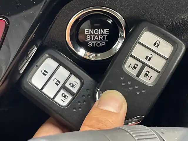 ホンダ ステップワゴン スパーダ ホンダセンシング 群馬県 2021(令3)年 1.7万km プレミアムスパークルブラックパール 純正１１．６インチフリップダウンモニター　純正９インチナビ　ＣＤ　ＤＶＤ　フルセグ　レーダークルーズコントロール　ＬＥＤオートライト　パドルシフト　ステアリングスイッチ　ＥＴＣ２．０　前後ドラレコ