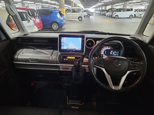 スズキ スペーシア ギア HYBRID XZターボ 宮崎県 2020(令2)年 1.2万km ピュアホワイトP カロッツェリア8型ナビ/フルセグTV/両側パワースライドドア/全方位モニター用カメラパッケージ/ビルトインETC/アダプティブクルーズコントロール/リアパーキングセンサー/セーフティサポート/・デュアルカメラブレーキサポート/・後退時ブレーキサポート/・前後誤発進抑制機能/・車線逸脱警報機能/・ふらつき警報機能/・ハイビームアシスト/・先行車発進お知らせ機能/IC付ターボ/LEDヘッドランプ/革巻きステアリング/パドルシフト/前席シートヒーター/純正14インチアルミホイール/キーレスプッシュスタートシステム/禁煙車