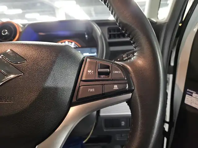 スズキ スペーシア ギア HYBRID XZターボ 宮崎県 2020(令2)年 1.2万km ピュアホワイトP カロッツェリア8型ナビ/フルセグTV/両側パワースライドドア/全方位モニター用カメラパッケージ/ビルトインETC/アダプティブクルーズコントロール/リアパーキングセンサー/セーフティサポート/・デュアルカメラブレーキサポート/・後退時ブレーキサポート/・前後誤発進抑制機能/・車線逸脱警報機能/・ふらつき警報機能/・ハイビームアシスト/・先行車発進お知らせ機能/IC付ターボ/LEDヘッドランプ/革巻きステアリング/パドルシフト/前席シートヒーター/純正14インチアルミホイール/キーレスプッシュスタートシステム/禁煙車