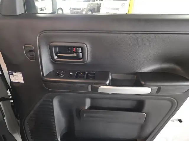 スズキ スペーシア ギア HYBRID XZターボ 宮崎県 2020(令2)年 1.2万km ピュアホワイトP カロッツェリア8型ナビ/フルセグTV/両側パワースライドドア/全方位モニター用カメラパッケージ/ビルトインETC/アダプティブクルーズコントロール/リアパーキングセンサー/セーフティサポート/・デュアルカメラブレーキサポート/・後退時ブレーキサポート/・前後誤発進抑制機能/・車線逸脱警報機能/・ふらつき警報機能/・ハイビームアシスト/・先行車発進お知らせ機能/IC付ターボ/LEDヘッドランプ/革巻きステアリング/パドルシフト/前席シートヒーター/純正14インチアルミホイール/キーレスプッシュスタートシステム/禁煙車
