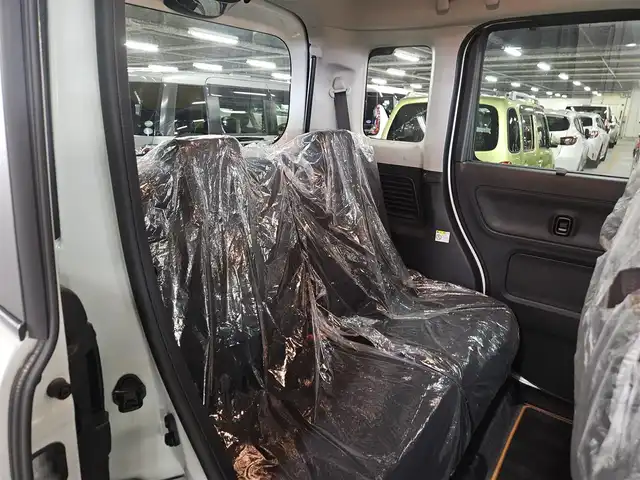 スズキ スペーシア ギア HYBRID XZターボ 宮崎県 2020(令2)年 1.2万km ピュアホワイトP カロッツェリア8型ナビ/フルセグTV/両側パワースライドドア/全方位モニター用カメラパッケージ/ビルトインETC/アダプティブクルーズコントロール/リアパーキングセンサー/セーフティサポート/・デュアルカメラブレーキサポート/・後退時ブレーキサポート/・前後誤発進抑制機能/・車線逸脱警報機能/・ふらつき警報機能/・ハイビームアシスト/・先行車発進お知らせ機能/IC付ターボ/LEDヘッドランプ/革巻きステアリング/パドルシフト/前席シートヒーター/純正14インチアルミホイール/キーレスプッシュスタートシステム/禁煙車