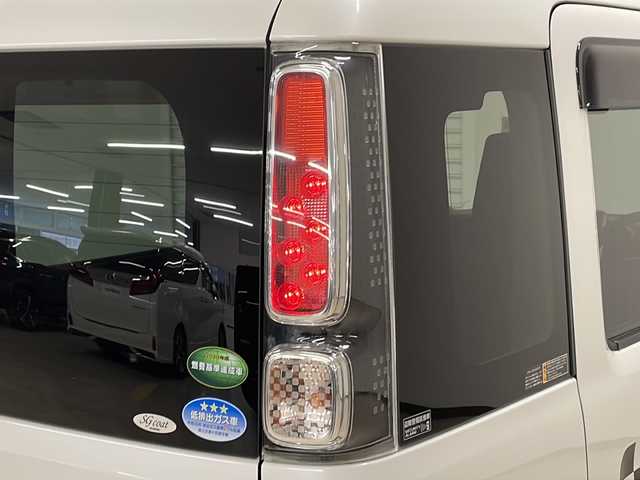 スズキ スペーシア ギア HYBRID XZターボ 熊本県 2020(令2)年 1.2万km ピュアホワイトP カロッツェリア8型ナビ/フルセグTV/両側パワースライドドア/全方位モニター用カメラパッケージ/ビルトインETC/アダプティブクルーズコントロール/リアパーキングセンサー/セーフティサポート/・デュアルカメラブレーキサポート/・後退時ブレーキサポート/・前後誤発進抑制機能/・車線逸脱警報機能/・ふらつき警報機能/・ハイビームアシスト/・先行車発進お知らせ機能/IC付ターボ/LEDヘッドランプ/革巻きステアリング/パドルシフト/前席シートヒーター/純正14インチアルミホイール/キーレスプッシュスタートシステム/禁煙車