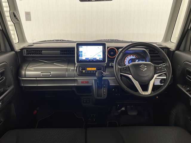 スズキ スペーシア ギア HYBRID XZターボ 熊本県 2020(令2)年 1.2万km ピュアホワイトP カロッツェリア8型ナビ/フルセグTV/両側パワースライドドア/全方位モニター用カメラパッケージ/ビルトインETC/アダプティブクルーズコントロール/リアパーキングセンサー/セーフティサポート/・デュアルカメラブレーキサポート/・後退時ブレーキサポート/・前後誤発進抑制機能/・車線逸脱警報機能/・ふらつき警報機能/・ハイビームアシスト/・先行車発進お知らせ機能/IC付ターボ/LEDヘッドランプ/革巻きステアリング/パドルシフト/前席シートヒーター/純正14インチアルミホイール/キーレスプッシュスタートシステム/禁煙車