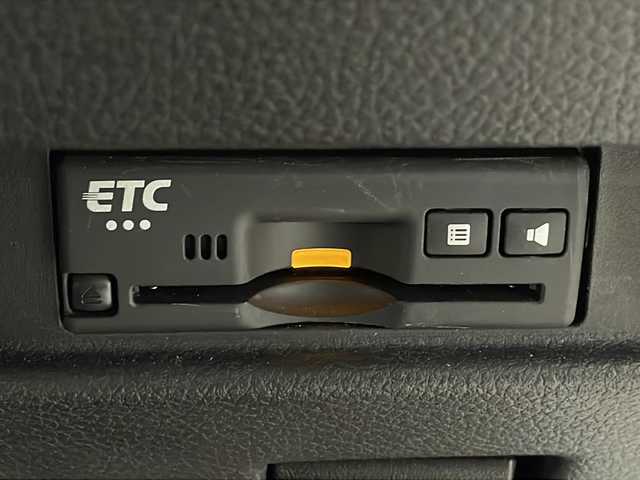 スズキ スペーシア ギア HYBRID XZターボ 熊本県 2020(令2)年 1.2万km ピュアホワイトP カロッツェリア8型ナビ/フルセグTV/両側パワースライドドア/全方位モニター用カメラパッケージ/ビルトインETC/アダプティブクルーズコントロール/リアパーキングセンサー/セーフティサポート/・デュアルカメラブレーキサポート/・後退時ブレーキサポート/・前後誤発進抑制機能/・車線逸脱警報機能/・ふらつき警報機能/・ハイビームアシスト/・先行車発進お知らせ機能/IC付ターボ/LEDヘッドランプ/革巻きステアリング/パドルシフト/前席シートヒーター/純正14インチアルミホイール/キーレスプッシュスタートシステム/禁煙車