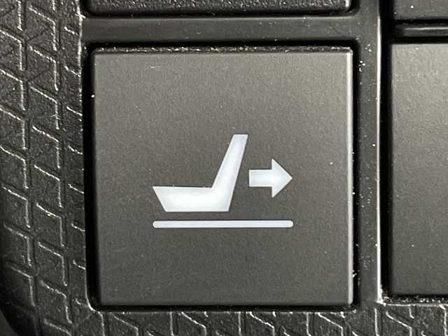 ダイハツ タント カスタム X スタイルセレクション 鹿児島県 2021(令3)年 5.2万km パールブラック ワンオーナー/純正9型ナビ/（AM/FM/CD/DVD/Bluetooth/フルセグ）/パノラミックビューモニター/両側パワースライドドア/前後ドライブレコーダー/シートヒーター/ETC/HDMI/ハーフレザーシート/純正フロアマット/純正AW14インチ/運転席ロングスライドシート/衝突被害軽減ブレーキ/レーンキープアシスト/オートライト/LEDヘッドライト