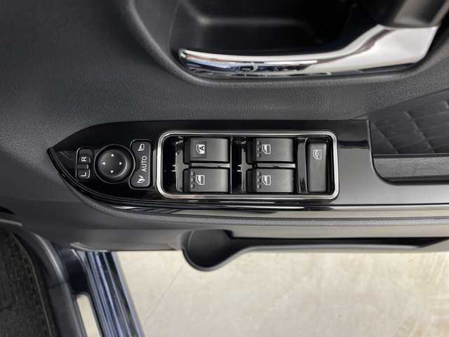 ダイハツ タント カスタム X スタイルセレクション 鹿児島県 2021(令3)年 5.2万km パールブラック ワンオーナー/純正9型ナビ/（AM/FM/CD/DVD/Bluetooth/フルセグ）/パノラミックビューモニター/両側パワースライドドア/前後ドライブレコーダー/シートヒーター/ETC/HDMI/ハーフレザーシート/純正フロアマット/純正AW14インチ/運転席ロングスライドシート/衝突被害軽減ブレーキ/レーンキープアシスト/オートライト/LEDヘッドライト