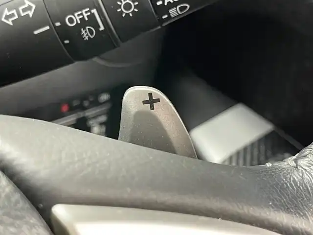 ホンダ Ｎ ＢＯＸ カスタム G ターボ Lパッケージ 愛知県 2015(平27)年 6.9万km スマートブラック 社外ナビ　両側パワスラ　バックカメラ　パドルシフト　禁煙車　フルセグ　DVD　ハーフレザー　クルコン　HIDオートライト　フォグランプ　ETC　純正フロアマット　Bluetooth　ECON　純正１５型AW　プッシュスタート　スマートキー