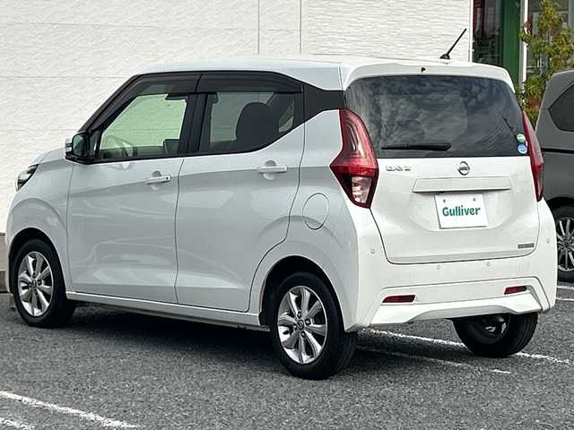 日産 デイズ X 千葉県 2020(令2)年 7.8万km ホワイトパール ９型ナビＭＭ３１９Ｄ－Ｌ　全方位カメラ　フルセグ　ＢＴ　音楽録音　エマブレ　ＥＴＣ　スマートキー　プッシュスタート　ステアスイッチ　マット　バイザー　全方位付ルームミラー　１４インチＡＷ　ＦＲソナー