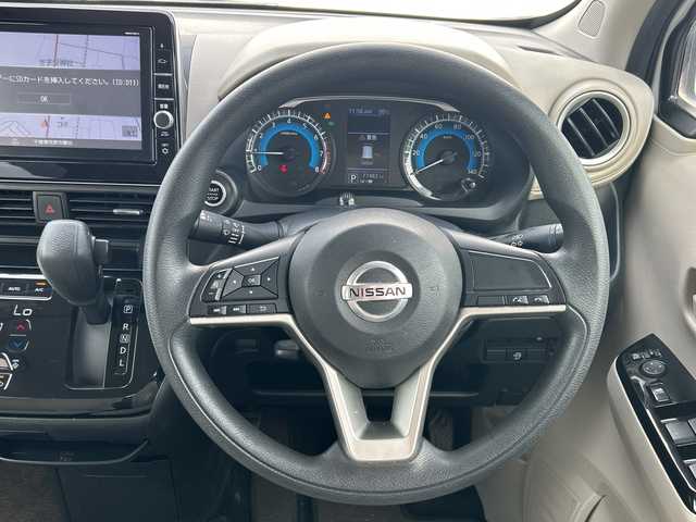 日産 デイズ X 千葉県 2020(令2)年 7.8万km ホワイトパール ９型ナビＭＭ３１９Ｄ－Ｌ　全方位カメラ　フルセグ　ＢＴ　音楽録音　エマブレ　ＥＴＣ　スマートキー　プッシュスタート　ステアスイッチ　マット　バイザー　全方位付ルームミラー　１４インチＡＷ　ＦＲソナー