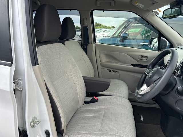 日産 デイズ X 千葉県 2020(令2)年 7.8万km ホワイトパール ９型ナビＭＭ３１９Ｄ－Ｌ　全方位カメラ　フルセグ　ＢＴ　音楽録音　エマブレ　ＥＴＣ　スマートキー　プッシュスタート　ステアスイッチ　マット　バイザー　全方位付ルームミラー　１４インチＡＷ　ＦＲソナー