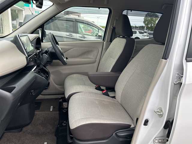 日産 デイズ X 千葉県 2020(令2)年 7.8万km ホワイトパール ９型ナビＭＭ３１９Ｄ－Ｌ　全方位カメラ　フルセグ　ＢＴ　音楽録音　エマブレ　ＥＴＣ　スマートキー　プッシュスタート　ステアスイッチ　マット　バイザー　全方位付ルームミラー　１４インチＡＷ　ＦＲソナー