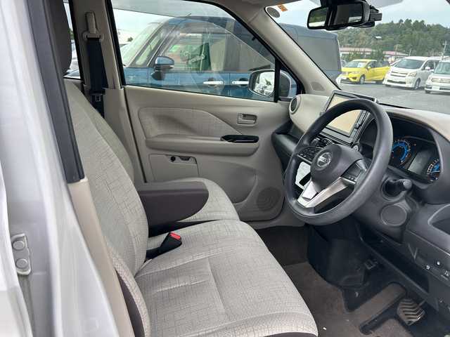 日産 デイズ X 千葉県 2020(令2)年 7.8万km ホワイトパール ９型ナビＭＭ３１９Ｄ－Ｌ　全方位カメラ　フルセグ　ＢＴ　音楽録音　エマブレ　ＥＴＣ　スマートキー　プッシュスタート　ステアスイッチ　マット　バイザー　全方位付ルームミラー　１４インチＡＷ　ＦＲソナー