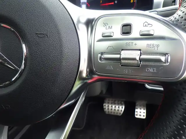 メルセデス・ベンツ ＣＬＡ２００ｄ AMGライン 千葉県 2020(令2)年 2.9万km ポーラホワイト 225/45R18/アクティブブレーキアシスト/アクティブレーンキーピングアシスト/レーンチェンジアシスト/ブラインドスポットアシスト/アテンションアシスト/ヘッドアップディスプレイ/パノラミックスライディングルーフ/コンビレザーシート/前席パワーシート/シートヒーター/純正ナビ/地デジTV/【Bluetooth接続】/360°カメラ/ドライブレコーダー（前後撮影）/革巻きステアリング/ステアリングスイッチ/ETC（2.0）/LEDヘッドライト/ウインカーミラー/純正18インチアルミホイル/サイド/カーテンエアバッグ/キーレスゴー