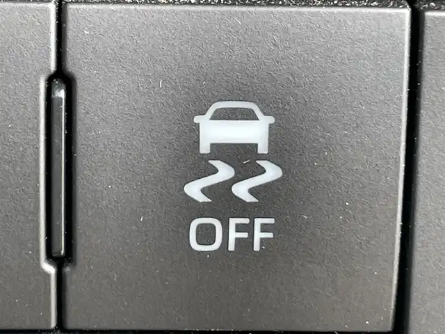 ダイハツ アトレー バン RS 岡山県 2022(令4)年 4万km シャイニングホワイトパール 登録時走行距離：39206km/ワンオーナー/禁煙車/4WD/ルーフキャリア/ATOTOディスプレイオーディオ/クルーズコントロール(追従走行あり)/衝突被害軽減システム/車線逸脱警報（レーンキープアシスト）/コーナーセンサー/ドライブレコーダー/ビルトインETC/両側パワースライドドア/ステアリングスイッチ/デジタルインナーミラー/純正LEDヘッドライト/フォグライト/オートライト/プッシュスタート/スマートキー/スペアキー/アイドリングストップ/純正ホイールカバー/電動格納ミラー/フロアマット/横滑防止装置/盗難防止装置/取扱説明書/新車時整備手帳（保証書）