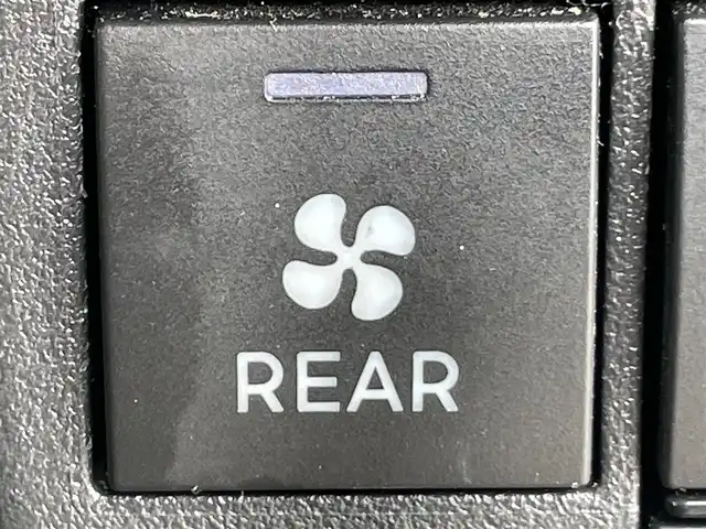 ダイハツ アトレー バン RS 岡山県 2022(令4)年 4万km シャイニングホワイトパール 登録時走行距離：39206km/ワンオーナー/禁煙車/4WD/ルーフキャリア/ATOTOディスプレイオーディオ/クルーズコントロール(追従走行あり)/衝突被害軽減システム/車線逸脱警報（レーンキープアシスト）/コーナーセンサー/ドライブレコーダー/ビルトインETC/両側パワースライドドア/ステアリングスイッチ/デジタルインナーミラー/純正LEDヘッドライト/フォグライト/オートライト/プッシュスタート/スマートキー/スペアキー/アイドリングストップ/純正ホイールカバー/電動格納ミラー/フロアマット/横滑防止装置/盗難防止装置/取扱説明書/新車時整備手帳（保証書）