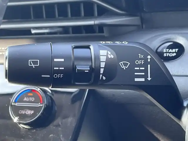 日産 セレナ マルチベッド e－パワーHWS V 兵庫県 2023(令5)年 3.9万km 白 純正12インチディスプレイオーディオ/マルチベッドキッド/アラウンドビューモニター/両側パワースライドドア/デジタルインナーミラー/シートヒーター/ステアリングヒーター/ビルトインETC/Bluetooth接続/アップルカープレイ/アンドロイドオート/フルセグTV/スイッチスタート/LEDヘッドライト/オートライト