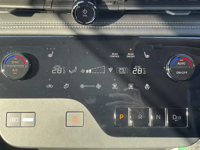 日産 セレナ マルチベッド e－パワーHWS V 兵庫県 2023(令5)年 3.9万km 白 純正12インチディスプレイオーディオ/マルチベッドキッド/アラウンドビューモニター/両側パワースライドドア/デジタルインナーミラー/シートヒーター/ステアリングヒーター/ビルトインETC/Bluetooth接続/アップルカープレイ/アンドロイドオート/フルセグTV/スイッチスタート/LEDヘッドライト/オートライト