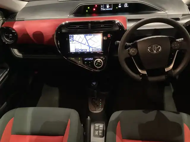 トヨタ アクア S 愛知県 2017(平29)年 3.8万km スーパーレッドⅤ スマートキー　プッシュスタート　純正ＳＤナビ　フルセグ　バックカメラ　フルセグ　シートヒーター　ドライブレコーダー　オートライト　ＡＨＢ　ＬＤＡ　ＰＣＳ　社外アルミ　ビルトインＥＴＣ　Ｂｌｕｅｔｏｏｔ