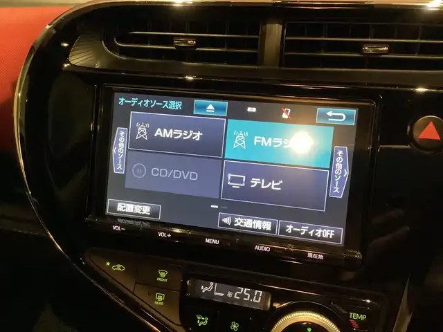 トヨタ アクア S 愛知県 2017(平29)年 3.8万km スーパーレッドⅤ スマートキー　プッシュスタート　純正ＳＤナビ　フルセグ　バックカメラ　フルセグ　シートヒーター　ドライブレコーダー　オートライト　ＡＨＢ　ＬＤＡ　ＰＣＳ　社外アルミ　ビルトインＥＴＣ　Ｂｌｕｅｔｏｏｔ