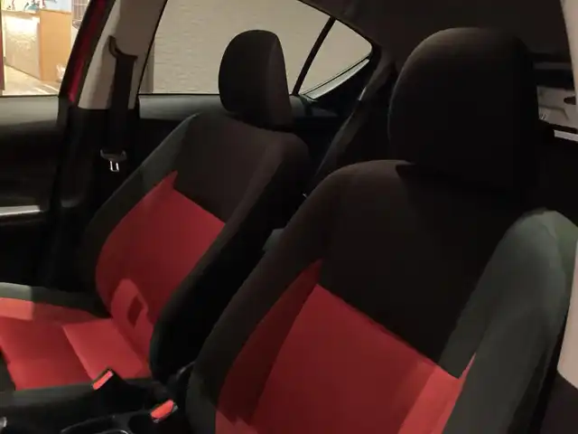 トヨタ アクア S 愛知県 2017(平29)年 3.8万km スーパーレッドⅤ スマートキー　プッシュスタート　純正ＳＤナビ　フルセグ　バックカメラ　フルセグ　シートヒーター　ドライブレコーダー　オートライト　ＡＨＢ　ＬＤＡ　ＰＣＳ　社外アルミ　ビルトインＥＴＣ　Ｂｌｕｅｔｏｏｔ