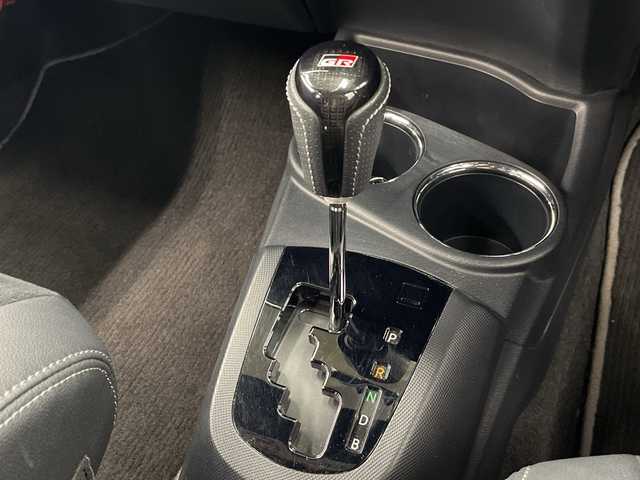 トヨタ アクア 神奈川県 2018(平30)年 3.4万km シルバー 純正9インチナビ/セーフティセンスC/サイドエアロ/バックカメラ/ETC/LEDヘッドライト/カーテシランプ/シートヒーター/ドライブレコーダー前後/クルーズコントロール/スマートキー/衝突軽減システム/横滑り防止装置/車線逸脱警報/アイドリングストップ/フォグランプ/オートライト/ウィンカーミラー/電動格納ミラー/プッシュスタート