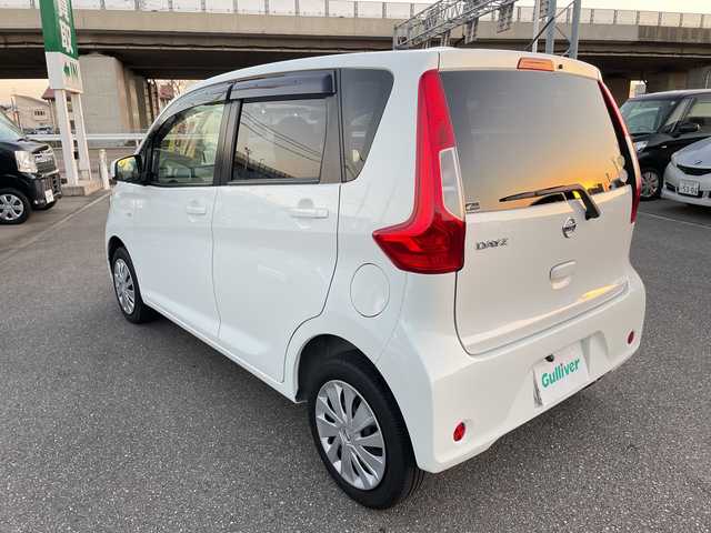 日産 デイズ J 石川県 2018(平30)年 5.2万km 白 社外メモリーナビ　フルセグＴＶ　ＥＴＣ　キーレス　ベンチシート　電動ミラー