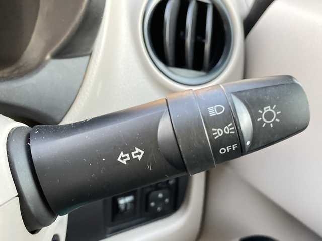 日産 デイズ J 石川県 2018(平30)年 5.2万km 白 社外メモリーナビ　フルセグＴＶ　ＥＴＣ　キーレス　ベンチシート　電動ミラー