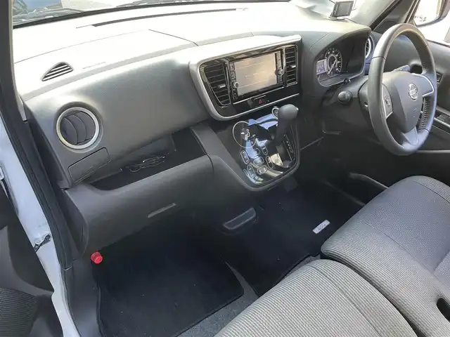 日産 デイズ ルークス ハイウェイスターX Gパッケージ 滋賀県 2017(平29)年 3.2万km ホワイトパール 純正ナビ/（CD/DVD/フルセグTV/USB/SD/BT）/インテリジェントエマージェンシーブレーキ/ハイビームアシスト/アラウンドビューモニター/ETC/ドライブレコーダー/両側パワースライドドア/LEDヘッドライト/純正15インチAW