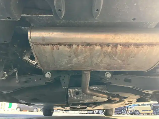 トヨタ プリウス Sセーフティプラス 静岡県 2018(平30)年 4.6万km ホワイトパールクリスタルシャイン エンジンスタートボタン/パワーウィンドウ/パワーステアリング/パーキングアシスト/アイドリングストップ/スマートキー/オートエアコン/レーダークルーズコントロール/ＥＴＣ2.0/純正9インチナビ（CD/DVD/BT/フルセグ）/バックカメラ/ドライブレコーダー/フロアマット/布シート/純正アルミホイール/ABS/横滑り防止装置/コーナーセンサー前後/レーンキープアシスト/オートライト/オートマチックハイビーム/LEDヘッドライト/Ｗ+サイドエアバッグ/衝突軽減システム