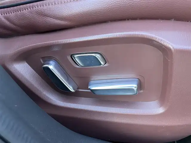 マツダ ＣＸ－８ XD エクスクルーシブモード 東京都 2022(令4)年 4万km プラチナクォーツメタリック 純正ナビ/4WD/サンルーフ/アラウンドビューモニター/BOSE/フルセグTV/Bluetooth/USB/FM/AM/ブラインドスポットモニター/レーダークルーズコントロール/ヘッドアップディスプレイ/パワーバックドア/前席、2列目シートヒーター/前席シートベンチレーション/前席パワーシート/運転席メモリーシート/ETC2.0/衝突軽減装置/車線逸脱警報装置/横滑り防止装置/前後ドライブレコーダー/純正LEDライト/純正フロアマット/純正サイドバイザー/置くだけ充電/スマートキー