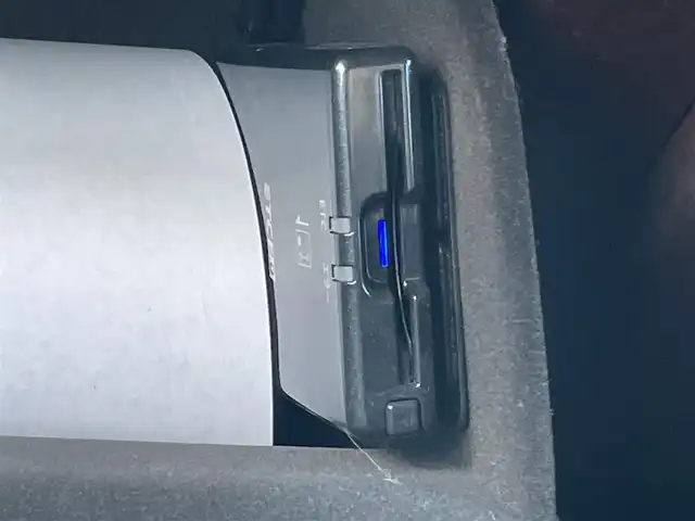 マツダ ＣＸ－８ XD エクスクルーシブモード 東京都 2022(令4)年 4万km プラチナクォーツメタリック 純正ナビ/4WD/サンルーフ/アラウンドビューモニター/BOSE/フルセグTV/Bluetooth/USB/FM/AM/ブラインドスポットモニター/レーダークルーズコントロール/ヘッドアップディスプレイ/パワーバックドア/前席、2列目シートヒーター/前席シートベンチレーション/前席パワーシート/運転席メモリーシート/ETC2.0/衝突軽減装置/車線逸脱警報装置/横滑り防止装置/前後ドライブレコーダー/純正LEDライト/純正フロアマット/純正サイドバイザー/置くだけ充電/スマートキー