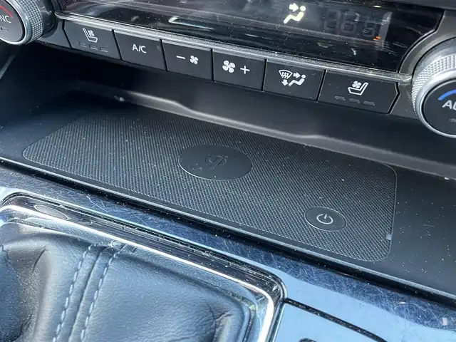 マツダ ＣＸ－８ XD エクスクルーシブモード 東京都 2022(令4)年 4万km プラチナクォーツメタリック 純正ナビ/4WD/サンルーフ/アラウンドビューモニター/BOSE/フルセグTV/Bluetooth/USB/FM/AM/ブラインドスポットモニター/レーダークルーズコントロール/ヘッドアップディスプレイ/パワーバックドア/前席、2列目シートヒーター/前席シートベンチレーション/前席パワーシート/運転席メモリーシート/ETC2.0/衝突軽減装置/車線逸脱警報装置/横滑り防止装置/前後ドライブレコーダー/純正LEDライト/純正フロアマット/純正サイドバイザー/置くだけ充電/スマートキー